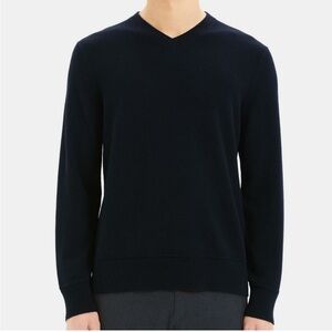 Theory Hilles V Neck Cashmere Sweater
